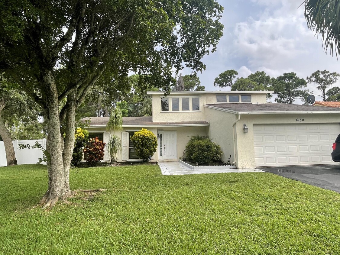 4180 NW 7th Ct, Delray Beach, FL 33445 House for Rent in Delray Beach