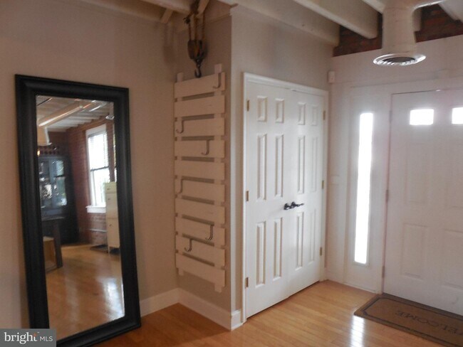 Foto del edificio - 508 Keystone Alley