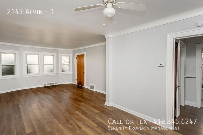 Foto del edificio - 2143 Alvin-1