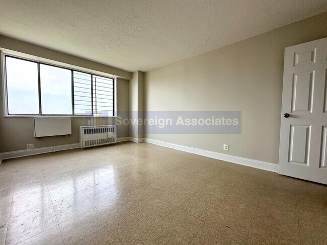 Building Photo - 40 East Sidney Ave