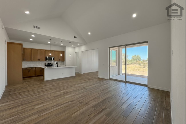 Building Photo - 3bed/2bath Home in North Surprise! Ready for Immediate Move-In! -- NO HOA!