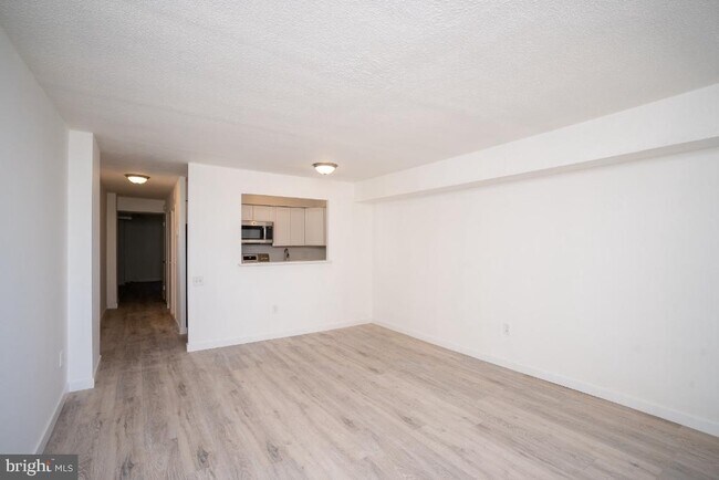 Building Photo - 1420 Locust St