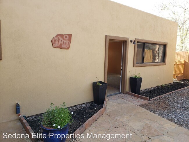 Foto del edificio - 4 br, 3 bath House - 165 Birch Blvd.