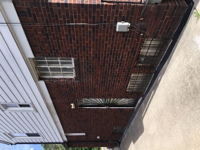 Foto del edificio - 16831 Lawton St