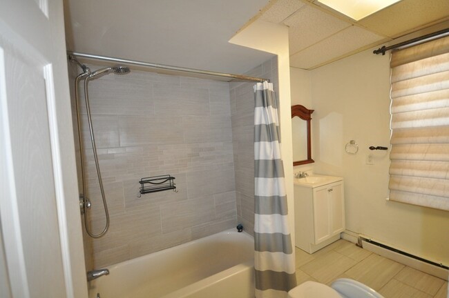 Building Photo - 7 Bowdoin St