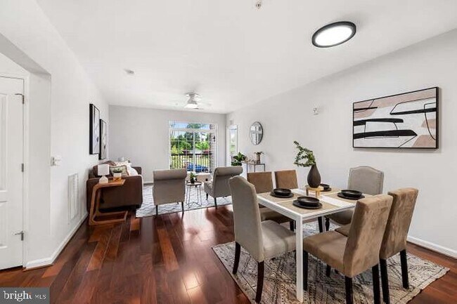 Foto del edificio - 625 Quarry View Ct