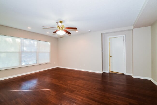 Foto del edificio - 1176 Stoneham Dr