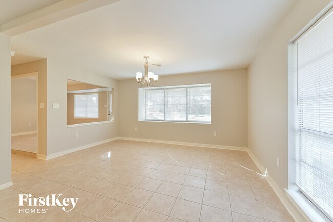Foto del edificio - 214 Oakwood Dr