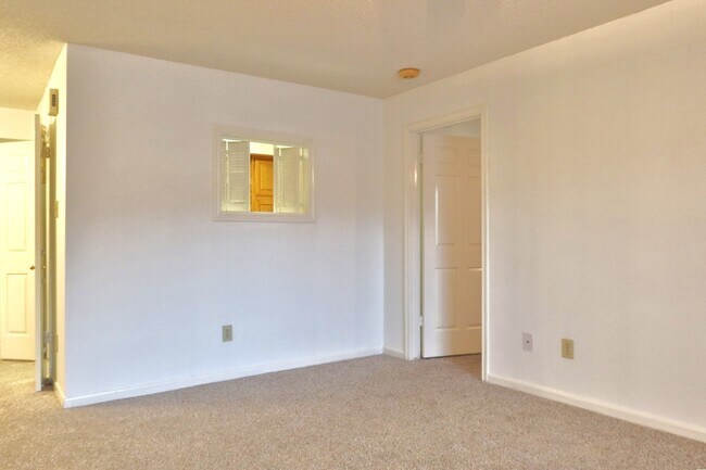 Building Photo - 1311 Antoine Dr
