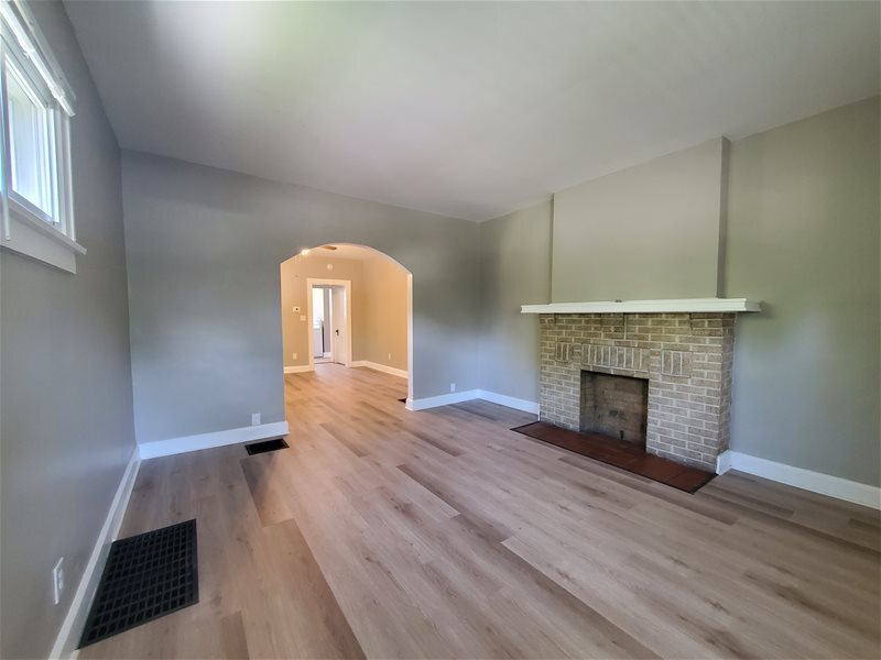 Foto principal - 152 N Roys Ave
