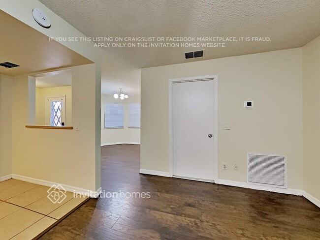 Building Photo - 613 Mayan Pl