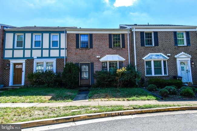 Building Photo - 9619 Nonquitt Dr