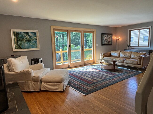 Photo - 12 Circle Dr House