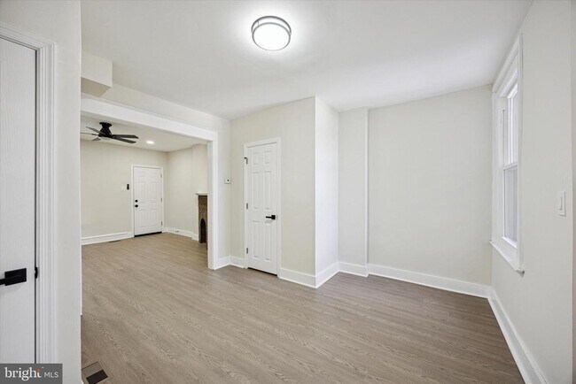 Building Photo - 4626 Van Kirk St