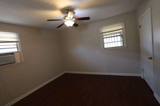 Building Photo - 10521 Alan St