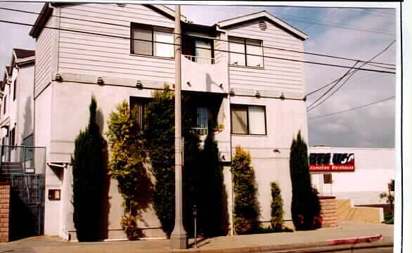 Building Photo - 530 W 6th St