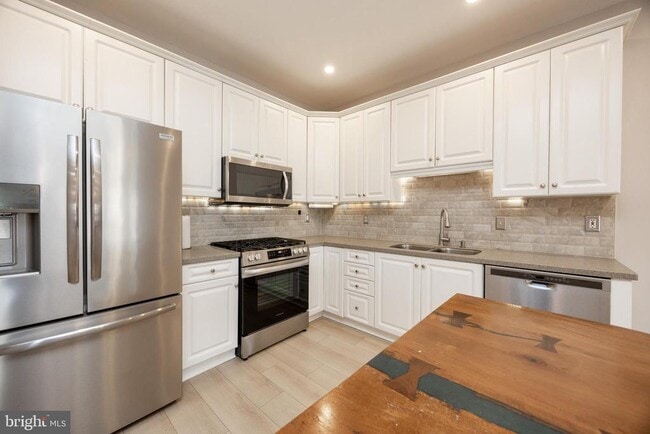 Foto del edificio - 730 Whitetail Cir