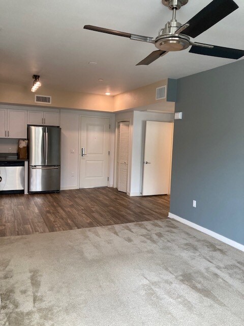 Building Photo - 12655 Bluff Creek Dr