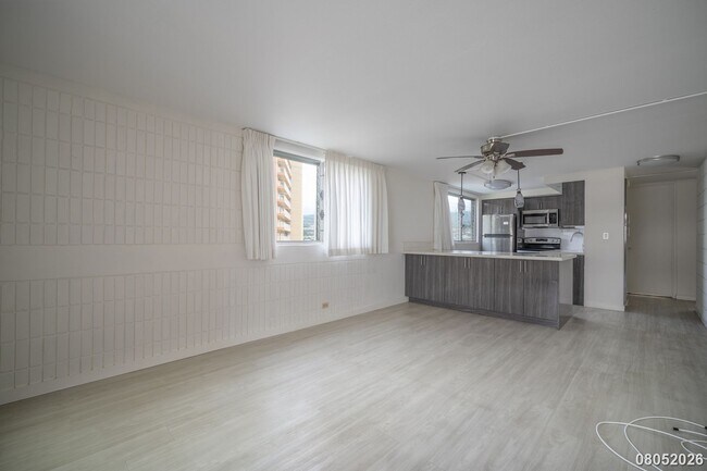 Foto del edificio - $2500.00 | 2br/1ba Condominium in Lakeview Sands