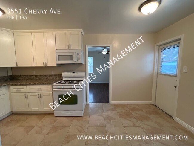 Building Photo - Nice One Bedroom home in City of Long Beach!