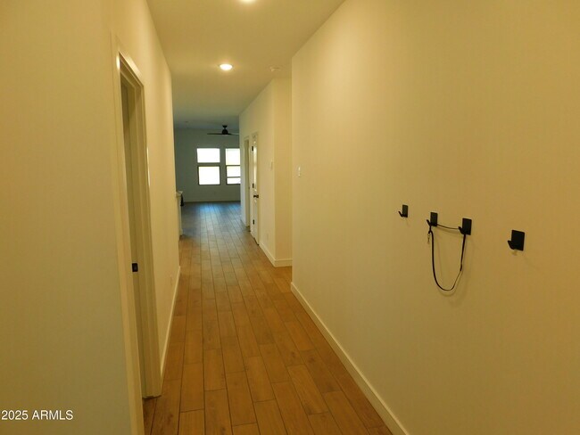 Foto del edificio - 42510 W Vincent Dr