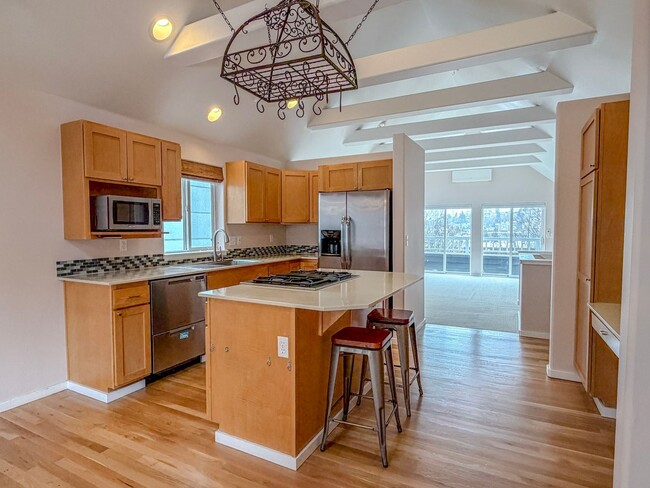 Foto del edificio - Contemporary 3bd/2.5bth Magnolia Townhome, $4,250/mo.