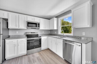 Building Photo - 90 Woodhouse Ave