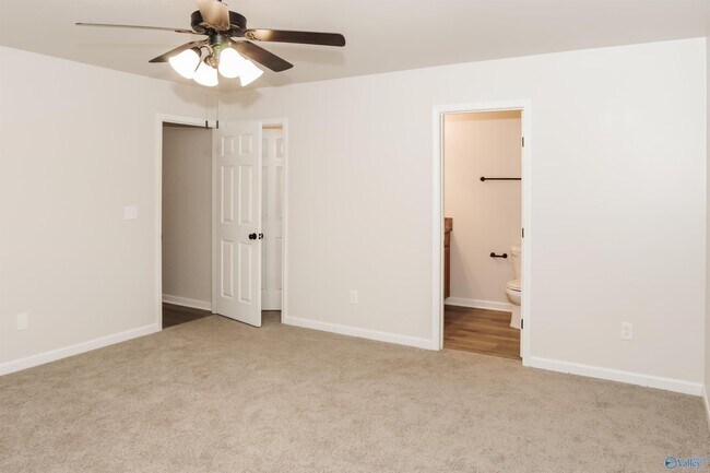 Foto del edificio - 110 Winstead Cir