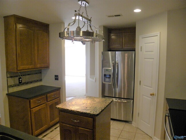 Building Photo - 216 Sandy Wood Ct