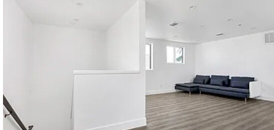 Foto del edificio - 1106 W 41st St