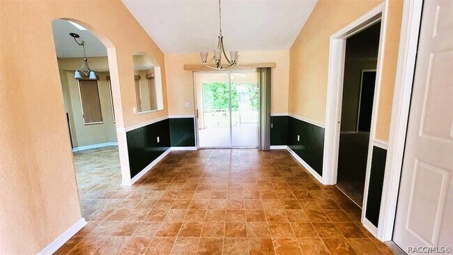 Foto del edificio - 732 Sinclair Terrace