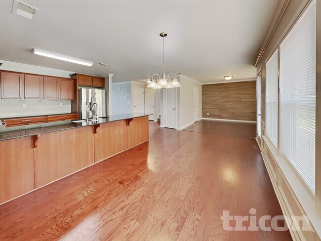 Building Photo - 192 Altondale Dr