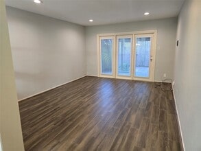 Building Photo - 12968 Trail Hollow Dr