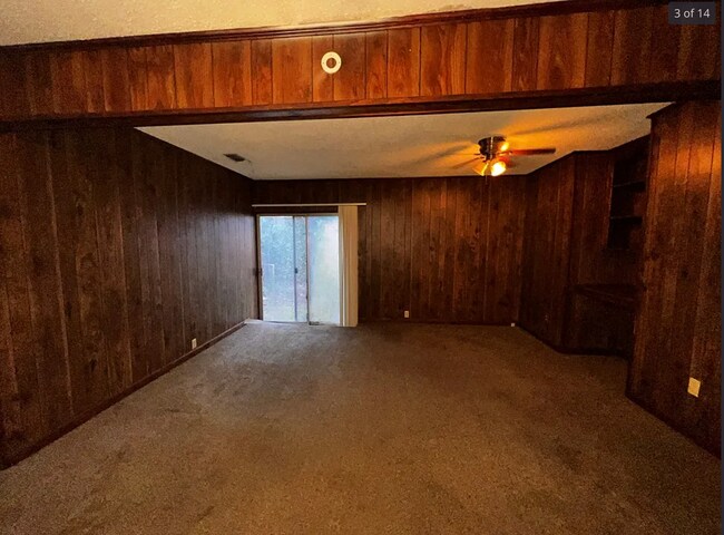 Foto del edificio - 504 Redwater Rd