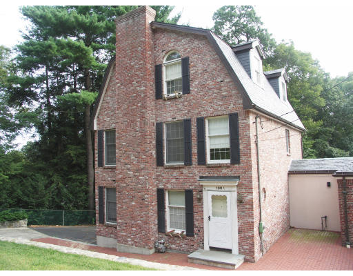 Foto principal - 100 Allandale St