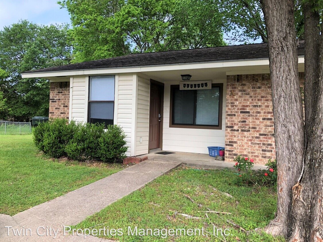 Foto principal - 3705 Choctaw St