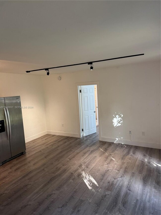 Foto del edificio - 7901 SW 64th Ave