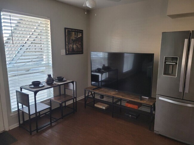 Foto del edificio - Downtown Grapevine-EXCELLENT LOCATION