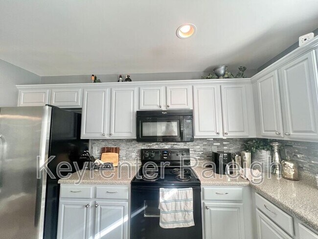 Foto del edificio - 5341 Meryton Park Way