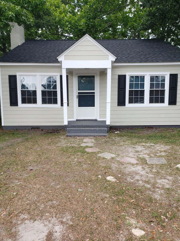 Foto principal - 1004 Laurel St