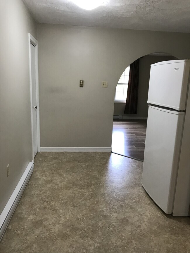 Photo du bâtiment - 1089 Mclaughlin Dr