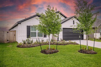 Building Photo - 5810 Sunkissed Dr