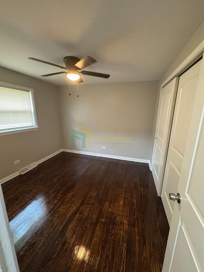Foto del edificio - Beautifully Updated 4BR/1BA Home with Fini...