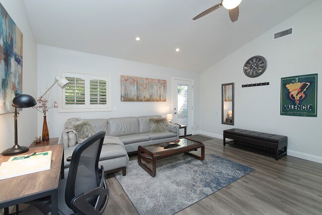 Main entrance - 73 Summerfield St