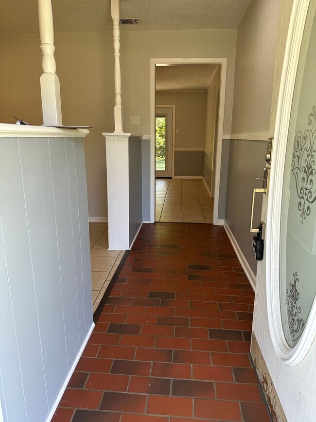 Foto del edificio - 422 Hardee Dr