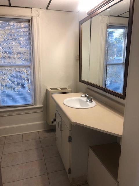 Building Photo - 1024 Caledonia St