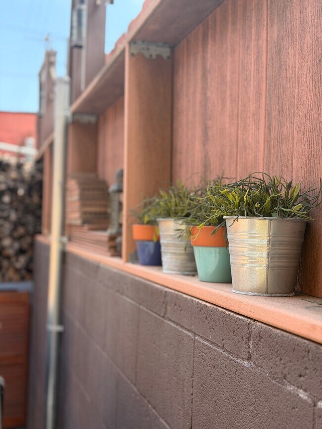 Foto del edificio - 5077 Olivewood Ave