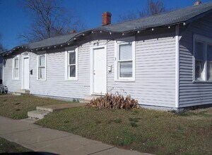 Building Photo - 1547-1459 E 10th St