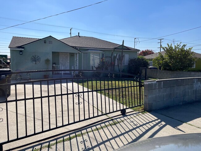 Foto del edificio - 4476 Catalpa St