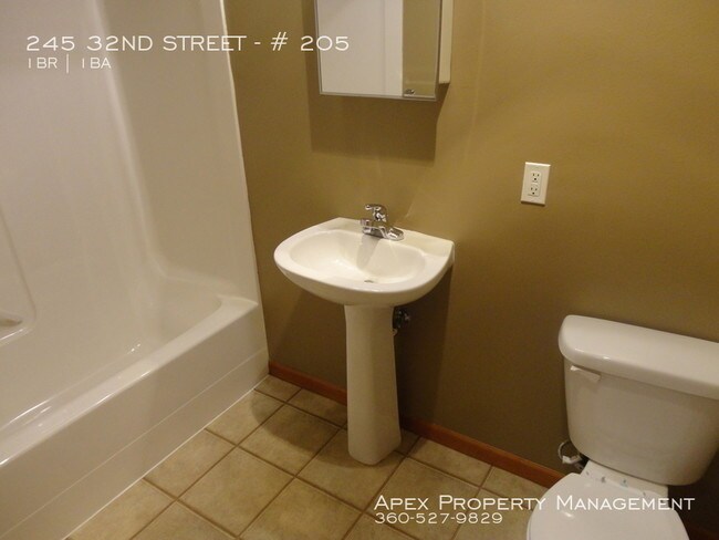 Building Photo - Stoneway Apartments